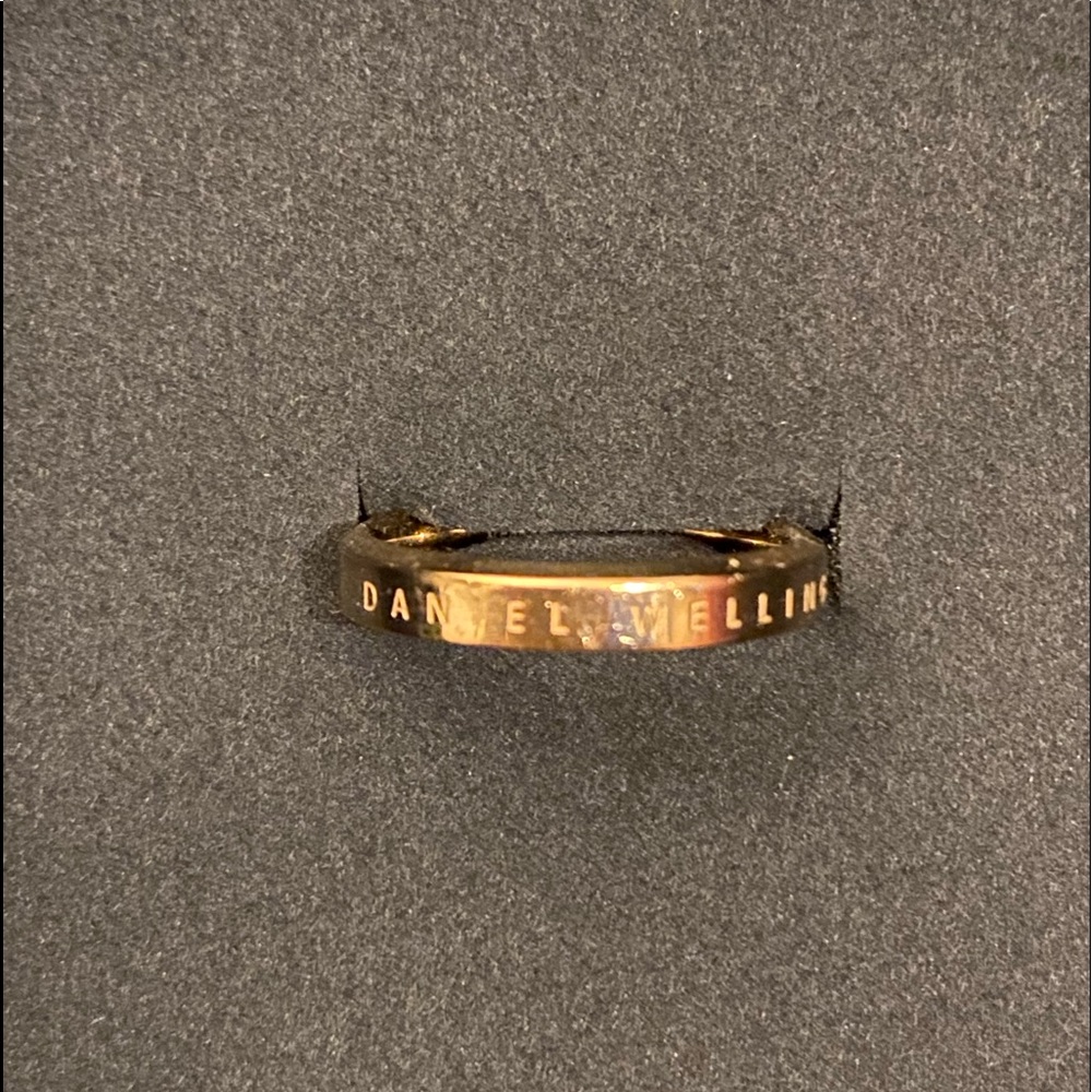 Daniel Wellington Classic Ring in Rose Gold - Picture 5 of 14